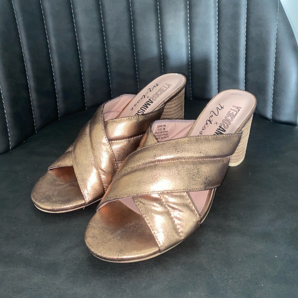 Rose gold pink shine on 3” heel block sandal